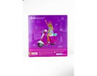 Barbie con su motoneta